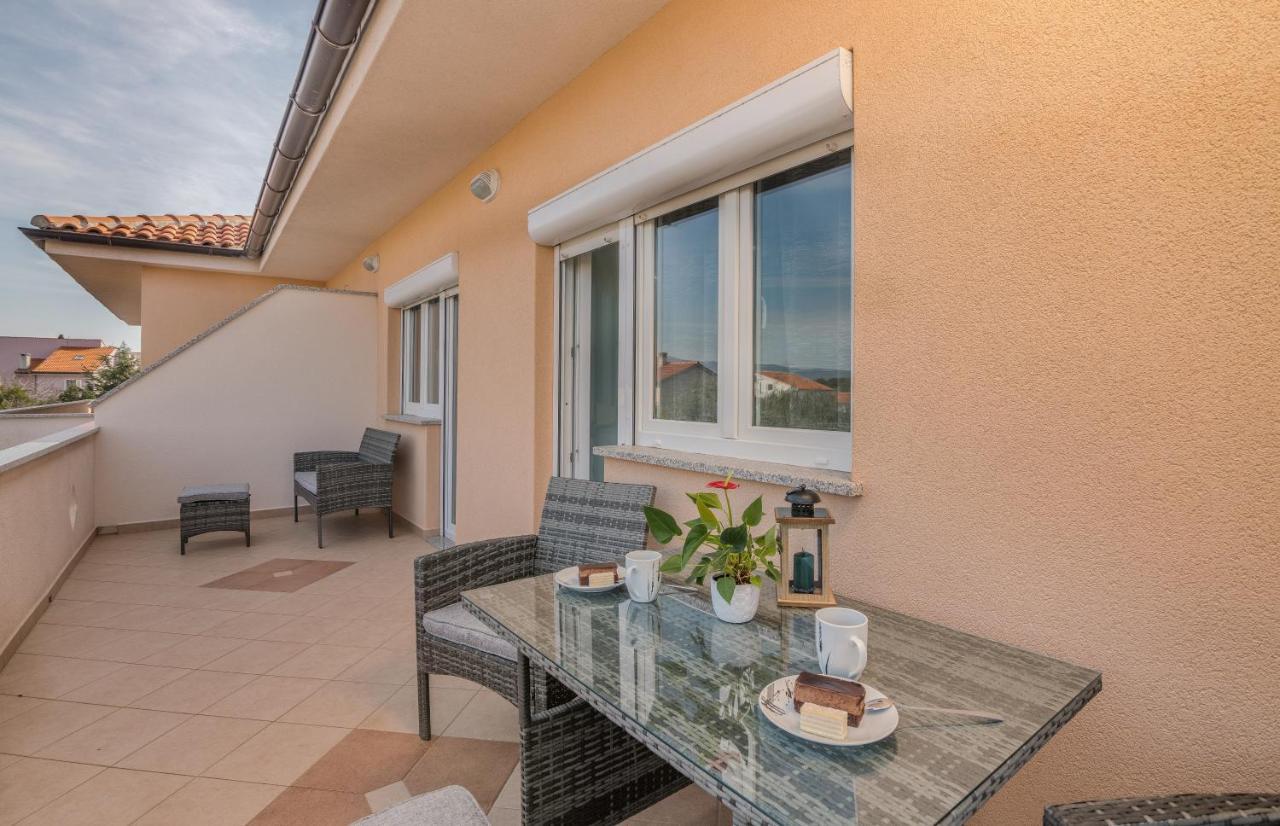 Apartman Luxury Lure Krk Town Extérieur photo
